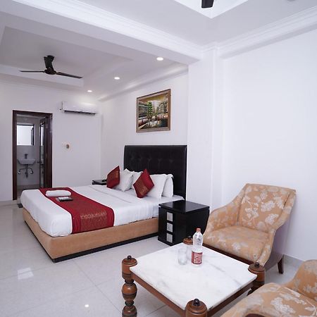 Hotel Moon Taj Near Yashobhoomi Convention Centre Delhi  Exterior foto