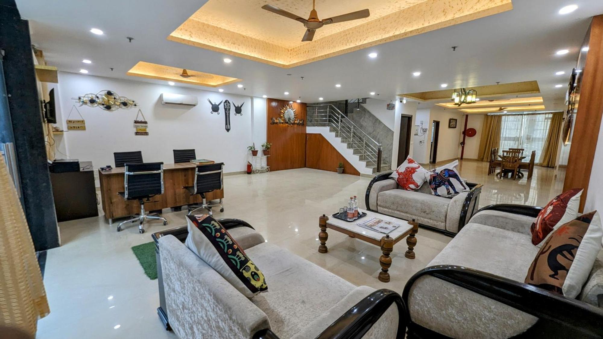 Hotel Moon Taj Near Yashobhoomi Convention Centre Delhi  Exterior foto
