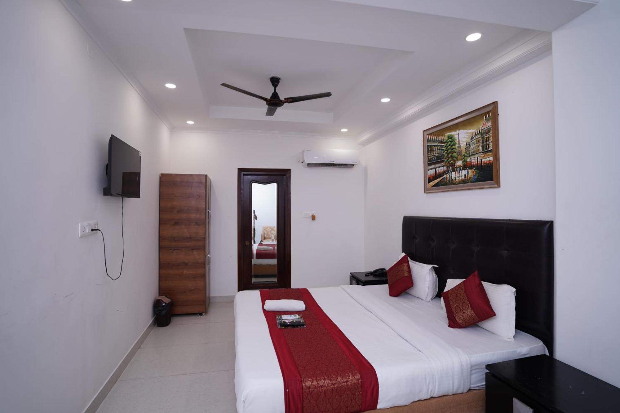 Hotel Moon Taj Near Yashobhoomi Convention Centre Delhi  Exterior foto