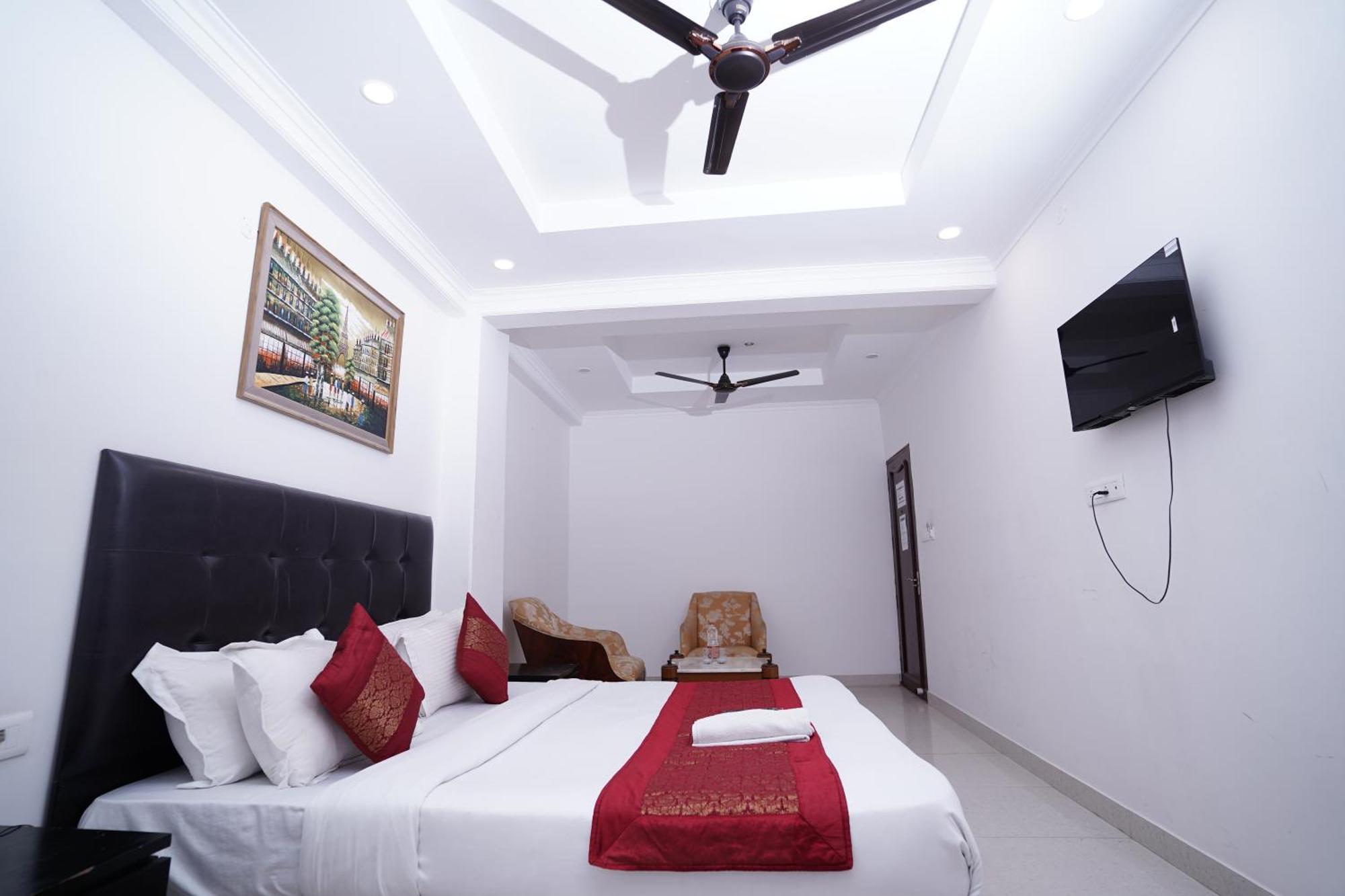 Hotel Moon Taj Near Yashobhoomi Convention Centre Delhi  Exterior foto
