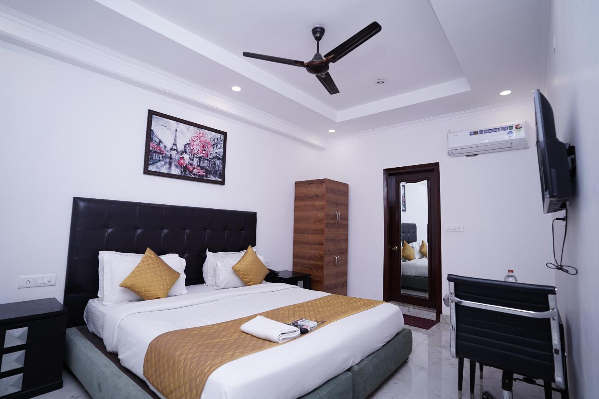 Hotel Moon Taj Near Yashobhoomi Convention Centre Delhi  Exterior foto